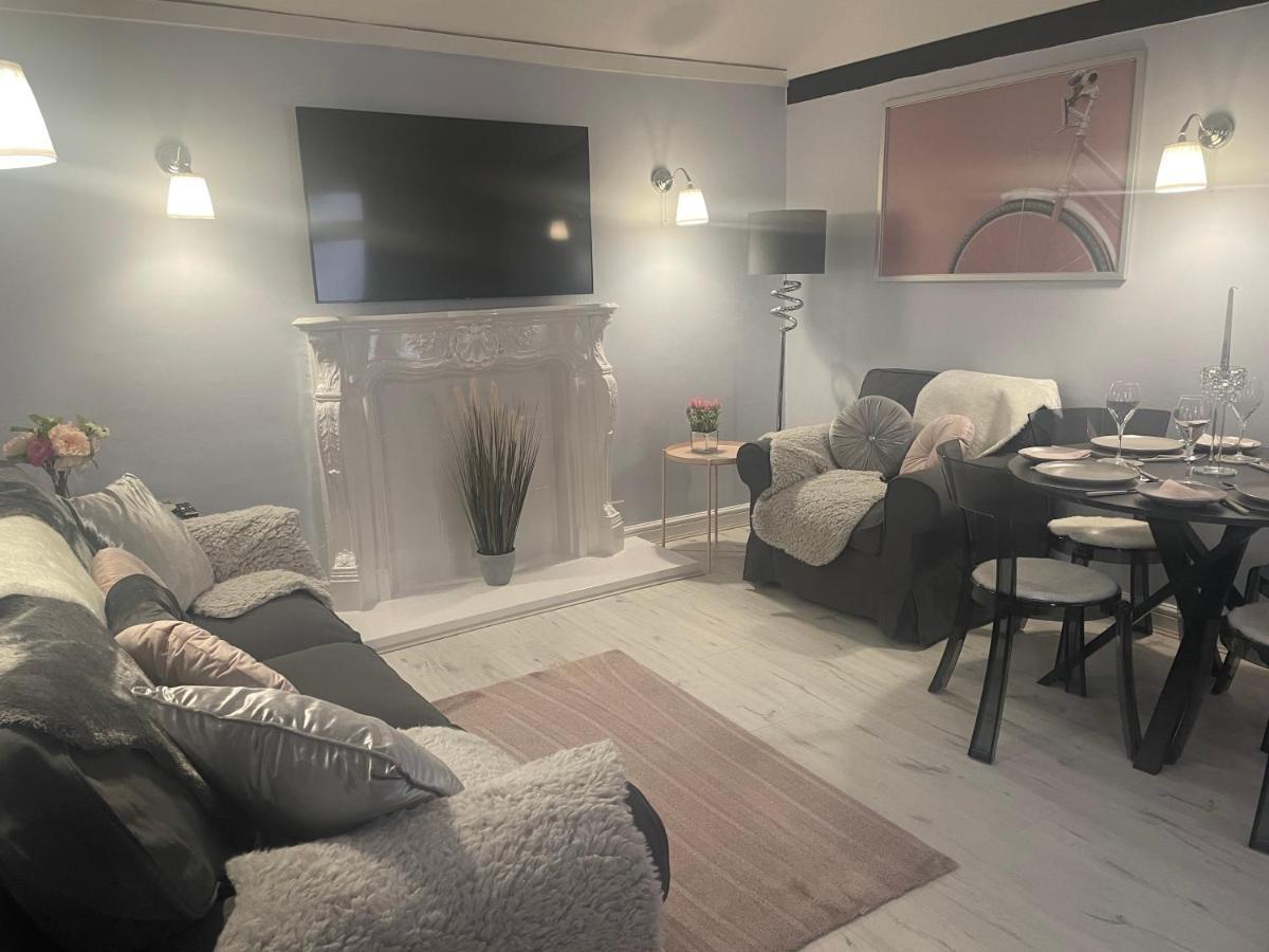 Courtyard Holiday Apartments Belper Ngoại thất bức ảnh