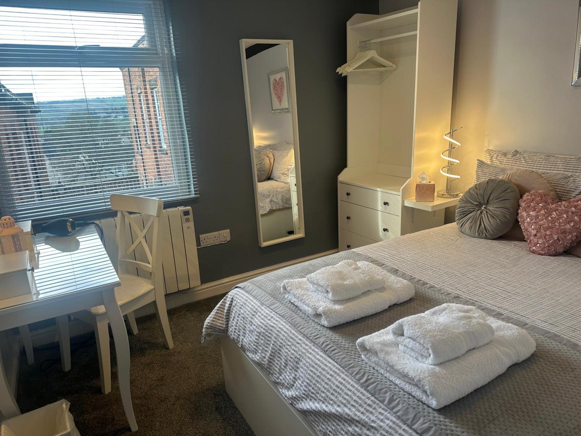 Courtyard Holiday Apartments Belper Ngoại thất bức ảnh