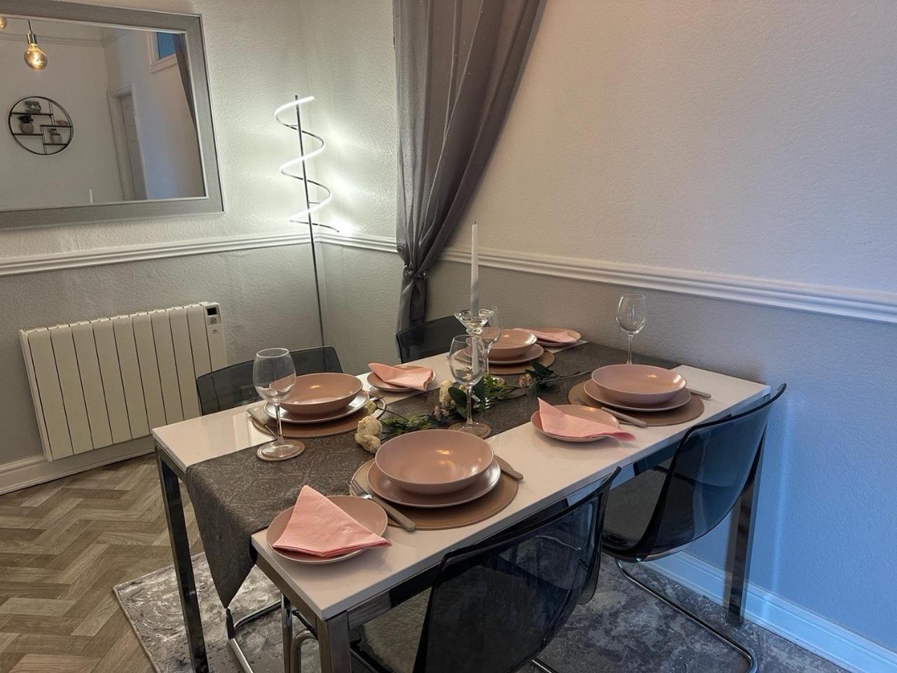 Courtyard Holiday Apartments Belper Ngoại thất bức ảnh